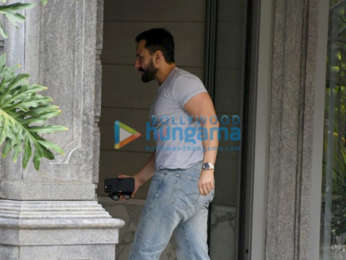 Photos: Kareena Kapoor, Reema Jain, Saif Ali Khan , Karisma Kapoor spotted at Randhir Kapoor's house for Babita Kapoor's birthday celebration