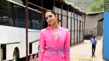 Photos: Kartik Aaryan and Kiara Advani snapped promoting Bhool Bhulaiyaa 2