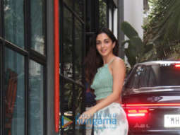 Photos: Kiara Advani spotted at Dinesh Vijan’s office