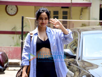 Photos: Neha Sharma waves at the paparazzi as she gets spotted after her gym workout