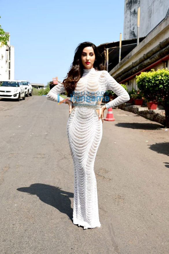 photos nora fatehi karan kundrra and neetu singh snapped on the sets of dance deewane junior 1
