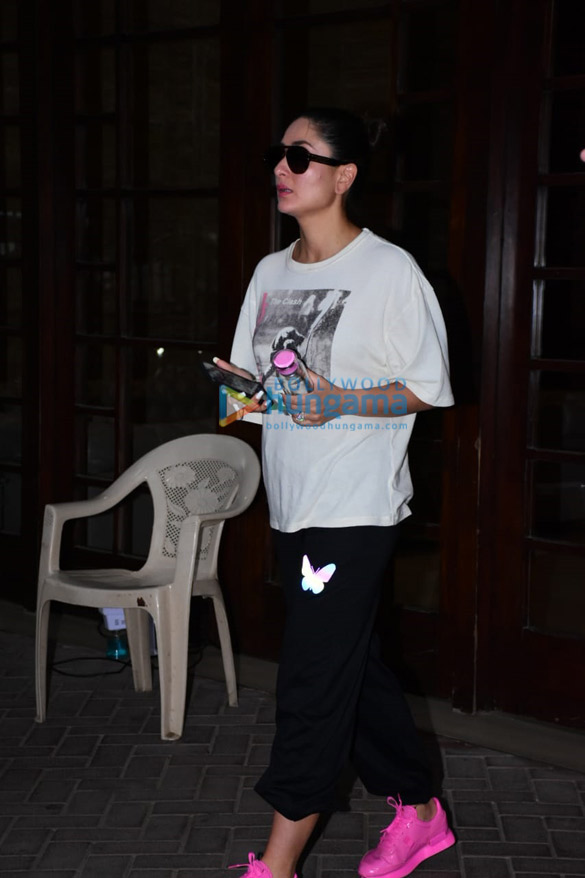 photos parties and events kareena kapoor khan malaika aroras house parties and events photos spotted visiting 4