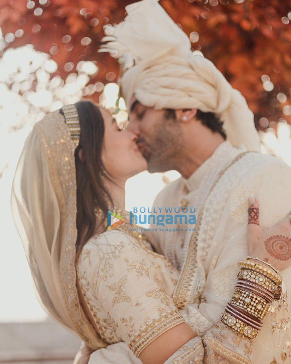 photos ranbir kapoor and alia bhatt get married in intimate ceremony in mumbai 005 2