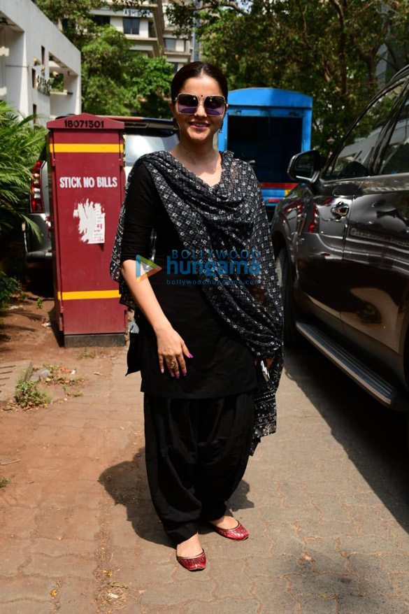 photos rubina dilaik snapped in andheri 2