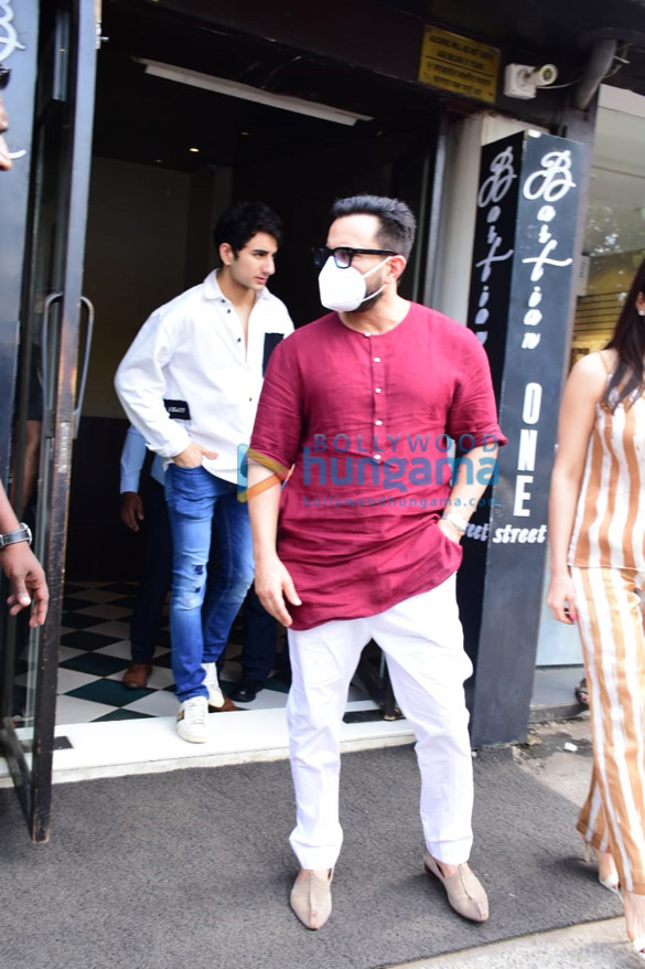 Photos: Saif Ali Khan, Sara Ali Khan and Ibrahim Ali Khan spotted at Bastian in Bandra Photos: Saif Ali Khan, Sara Ali Khan and Ibrahim Ali Khan spotted at Bastian in Bandra