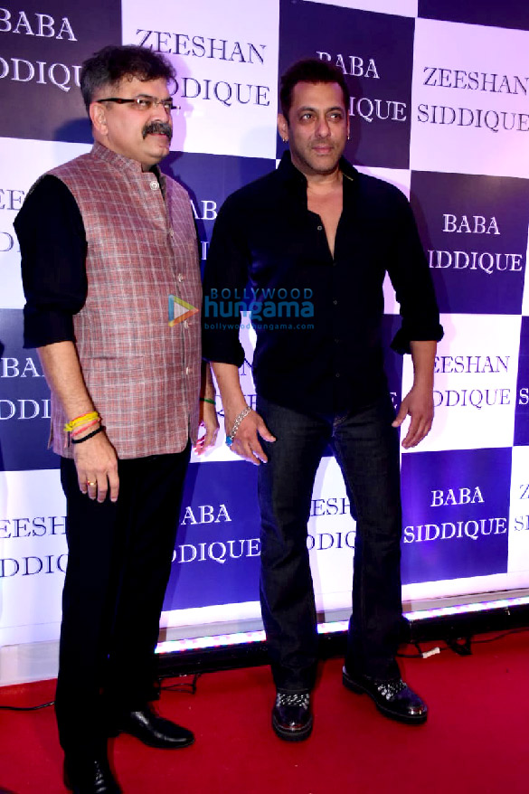 photos salman khan aahana kumra esha gupta zaheer iqbal and others snapped at baba siddiques iftaar party 2