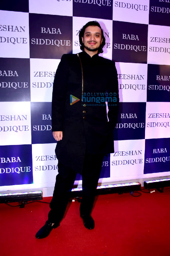 photos salman khan sanjay dutt aamna sharif esha gupta zaheer iqbal and others snapped at baba siddiques iftaar party2 3