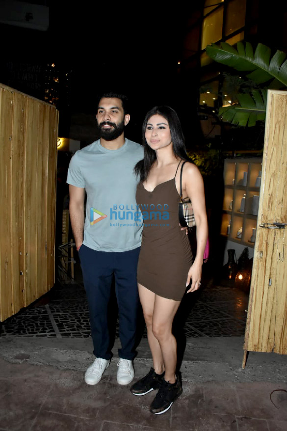 photos shamita shetty her boyfriend and mouni roy and her husband snapped at binge 2