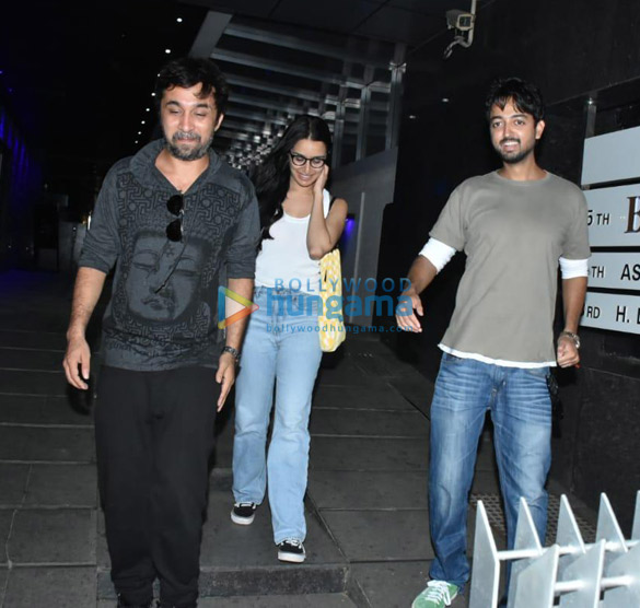 photos shraddha kapoor siddhanth kapoor and others snapped at game palacio in bandra 2