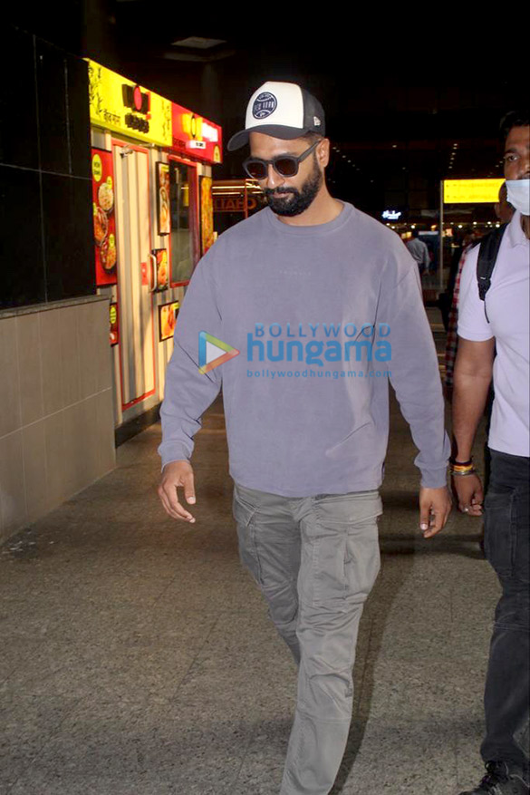 photos sidharth malhotra rashmika mandanna athiya shetty and others snapped at the airport 8