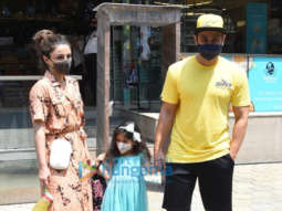 Photos: Soha Ali Khan, Kunal Kemmu and Inaya snapped at Foodhall