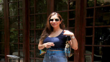 Photos: Sophie Choudry spotted in Khar