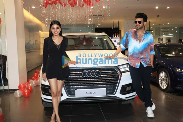 Photos: Tejasswi Prakash and Karan Kundra purchase Audi Q7 Photos: Tejasswi Prakash and Karan Kundra purchase Audi Q7
