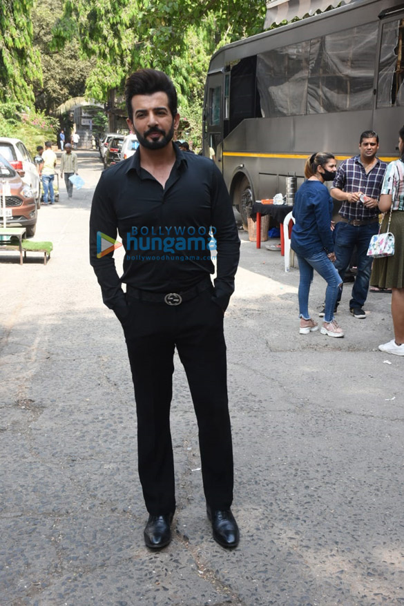 photos tiger shroff sonali bendre and jay bhanushali spotted at filmistan studios 3