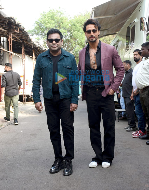photos tiger shroff tara sutaria and nawazuddin siddiqui snapped on the sets of the kapil sharma show promoting their film heropanti 2 3