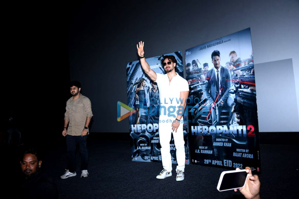 photos tiger shroff snapped promoting his film heropanti 2 1