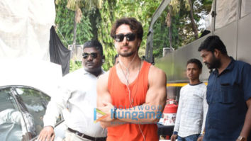 Photos: Amidst Heropanti 2 promotions, Tiger Shroff spotted at Filmistan Studios