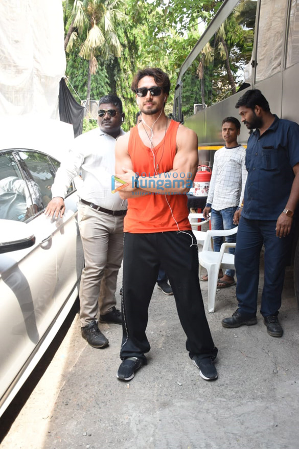 Photos: Amidst Heropanti 2 promotions, Tiger Shroff spotted at Filmistan Studios Photos: Amidst Heropanti 2 promotions, Tiger Shroff spotted at Filmistan Studios