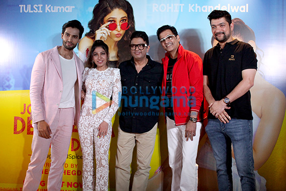 Photos: Tulsi Kumar, Bhushan Kumar and others at the song launch of Tulsi Kumar’s single ‘Jo Mujhe Deewana Kar De’ Photos: Tulsi Kumar, Bhushan Kumar and others at the song launch of Tulsi Kumar’s single ‘Jo Mujhe Deewana Kar De’