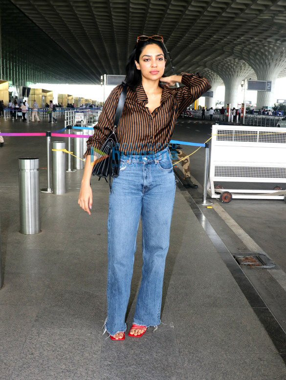 photos urfi javed sobhita dhulipala kunal kemmu snapped at the airport 5