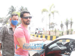 Photos: Varun Dhawan spotted in the city taking a car ride with Hakim’s Aalim