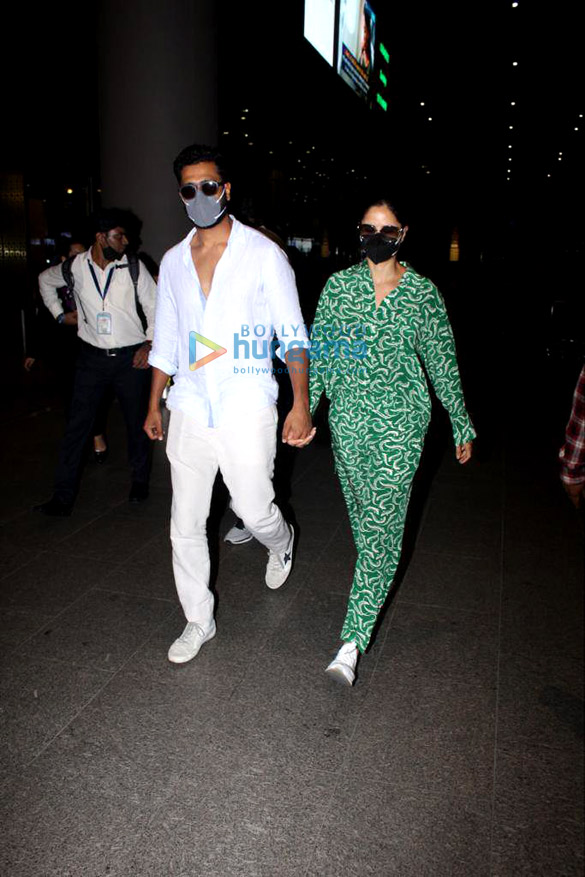 photos vicky kaushal and katrina kaif snapped at the airport 3