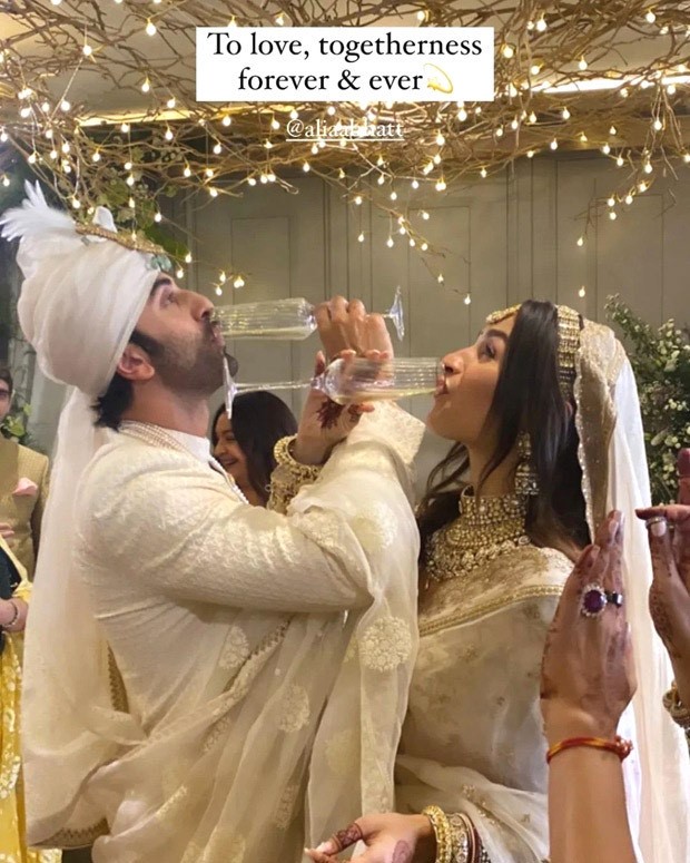 Ranbir Kapoor-Alia Bhatt Wedding: Newlyweds kiss during varmala; drink champagne and cut cake to celebrate their new beginnings