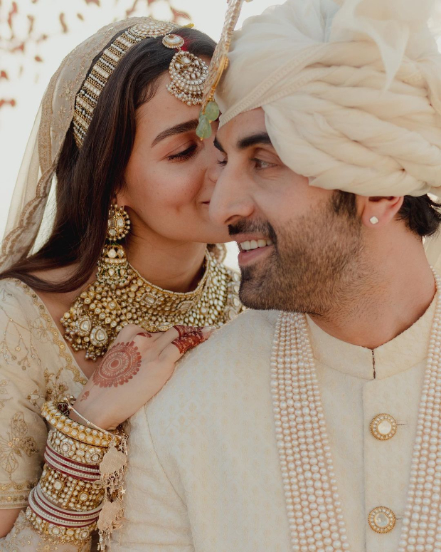 Ranbir Kapoor-Alia Bhatt Wedding: Newlyweds share first photos, seal it with a kiss - 'we got married' Ranbir Kapoor-Alia Bhatt Wedding: Newlyweds share first photos, seal it with a kiss - 'we got married'