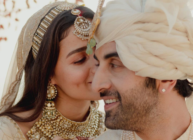 Ranbir Kapoor-Alia Bhatt Wedding: Priyanka Chopra, Anushka Sharma, Karan Johar, Varun Dhawan and more Bollywood celebs wish the newlyweds Ranbir Kapoor-Alia Bhatt Wedding: Priyanka Chopra, Anushka Sharma, Karan Johar, Varun Dhawan and more Bollywood celebs wish the newlyweds