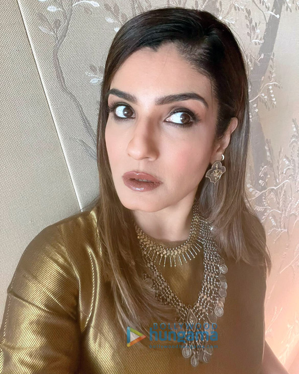 raveena tandon 2 8
