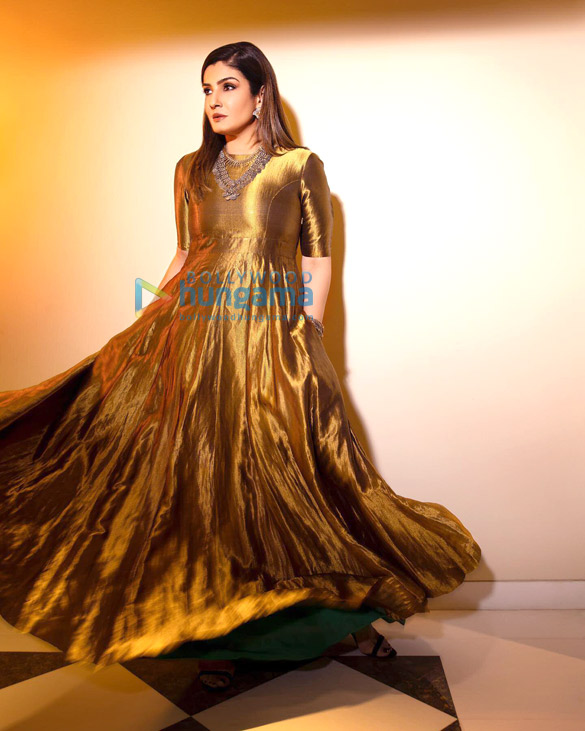 raveena tandon 4 5