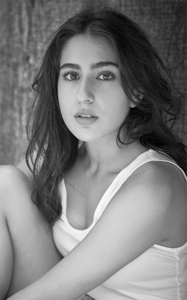 Sara Ali Khan gets angry at paparazzi after getting pushed; refuses to pose for photographs Sara Ali Khan gets angry at paparazzi after getting pushed; refuses to pose for photographs