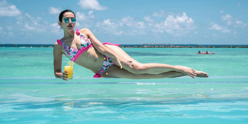Sonnalli Seygall sets the temperature soaring in multi-coloured skimpy bikini in Maldives Sonnalli Seygall sets the temperature soaring in multi-coloured skimpy bikini in Maldives