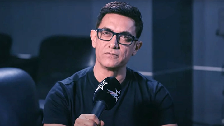 Aamir Khan takes over hosting duties!