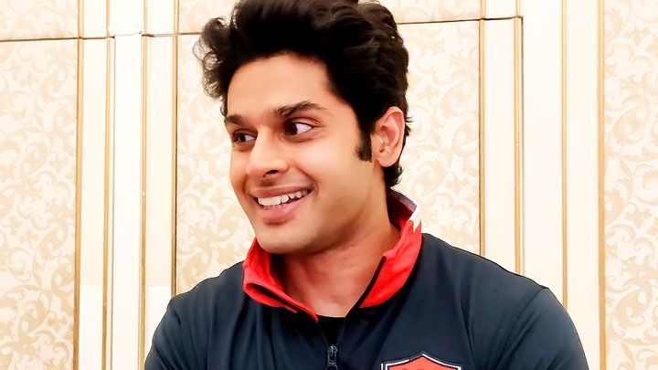 Abhimanyu on sharing bus with Ranbir, Kartik: “It’s overwhelming but at the same time…”| ASFC