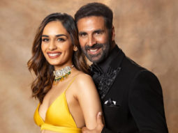 Akshay Kumar, Manushi Chhillar head to Somnath Temple, Varanasi and Rai Pithora with Samrat Prithviraj’s flag to salute his valour