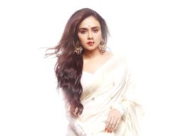 Amruta Khanvilkar phone unlocked | Bollywood Hungama | Star-tech | Lifestyle