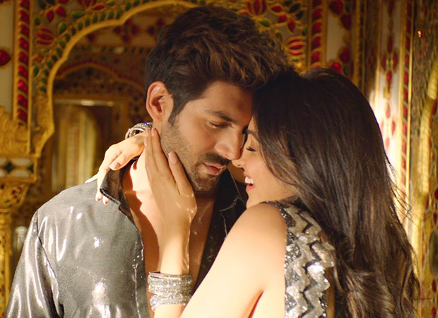 Bhool Bhulaiyaa 2 Box Office: Kartik Aaryan starrer is the 99th Hindi release to enter Bollywood's 100 crore club Bhool Bhulaiyaa 2 Box Office: Kartik Aaryan starrer is the 99th Hindi release to enter Bollywood's 100 crore club