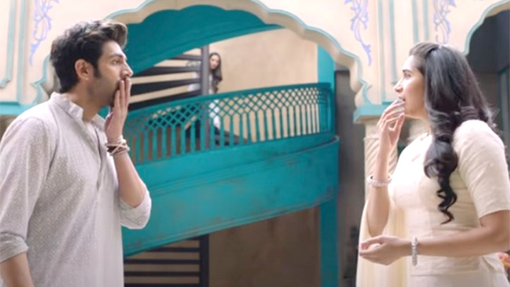 Bhool Bhulaiyaa 2 (Dialogue Promo 1) “I Can See Dead People” Kartik Aaryan, Kiara Advani, Tabu Bhool Bhulaiyaa 2 (Dialogue Promo 1) “I Can See Dead People” Kartik Aaryan, Kiara Advani, Tabu
