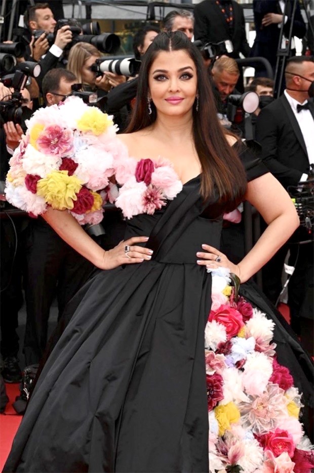 Cannes 2022: Aishwarya Rai Bachchan leaves everyone stunned in extravagant Dolce & Gabbana floral gown at Top Gun: Maverick premiere