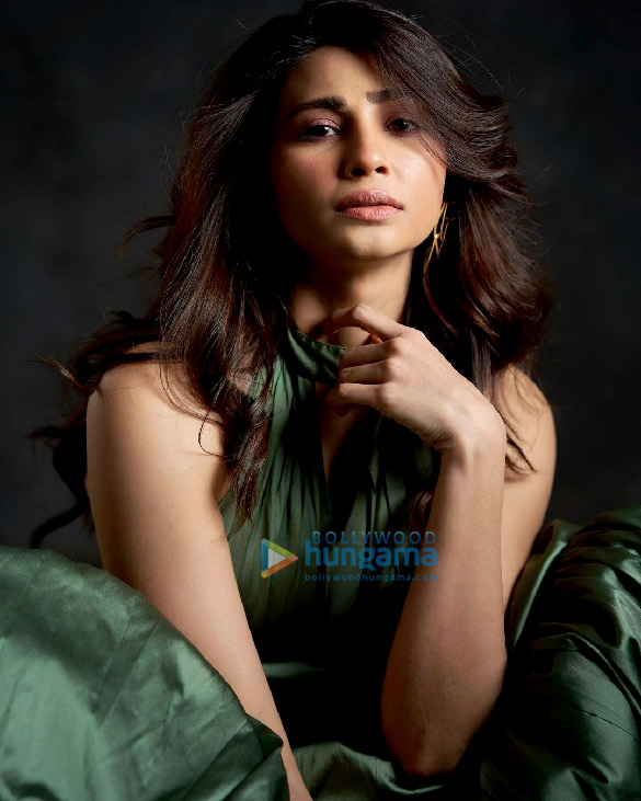 daisy shah 4 13