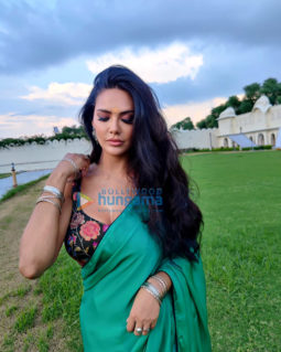 Celebrity Photos of Esha Gupta