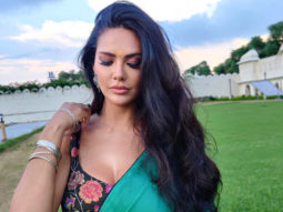 Esha Gupta leaves us spellbound in green silk saree as she promotes Aashram 3 in Jaipur