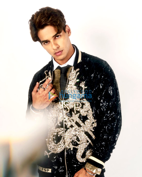 ishaan khatter 3 2