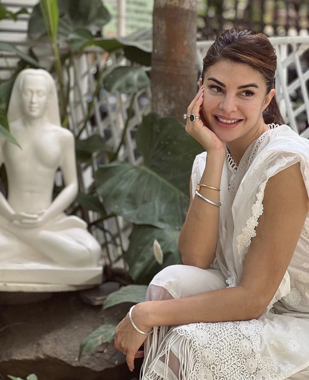 Jacqueline Fernandez explores a shade of her spirituality in a beautiful white attire Jacqueline Fernandez explores a shade of her spirituality in a beautiful white attire