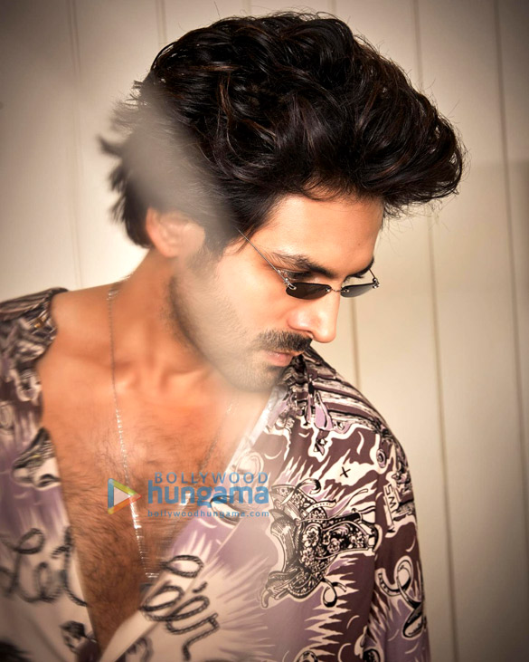 kartik aaryan 2 27