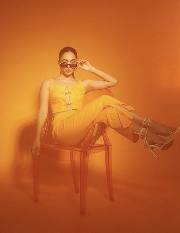Kiara Advani shines bright in yellow crop top and pants worth Rs. 43,100 for Bhool Bhulaiyya 2 promotions
