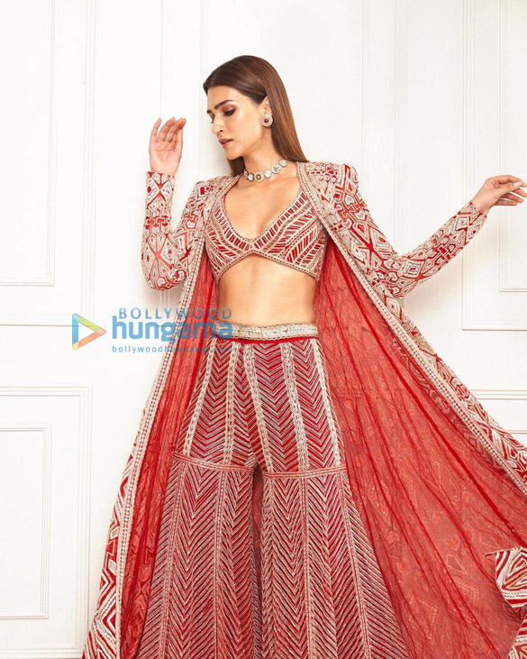 kriti sanon 2 72
