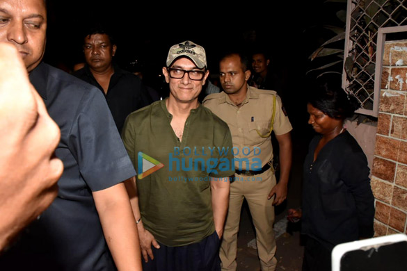 photos aamir khan snapped at a dubbing studio in bandra 1 5