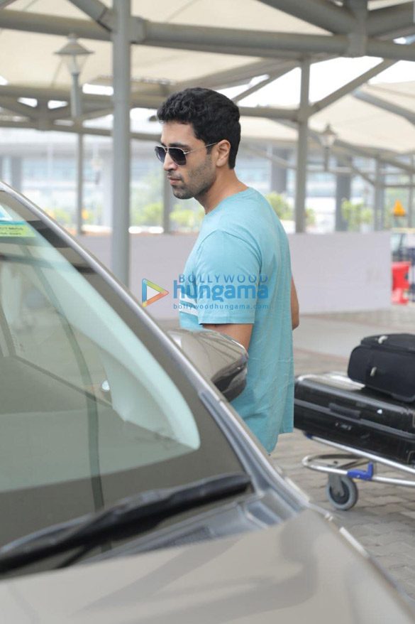 Photos: Adivi Sesh spotted at the Delhi airport for the special preview of the trailer of Major